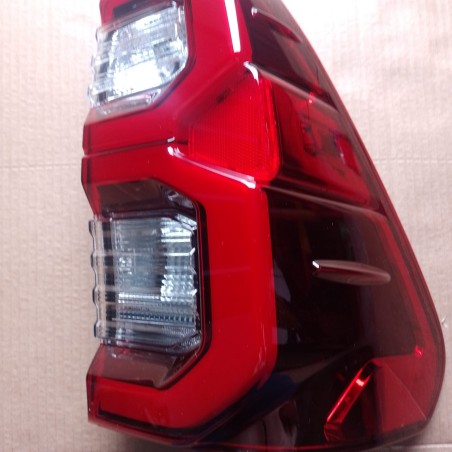 FARO TRASERO HILUX  2021 A 2023- (NUEVO)